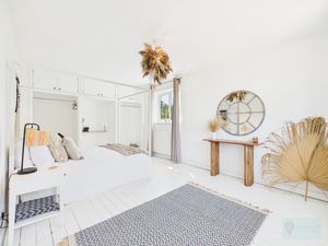 Bedroom- click for photo gallery